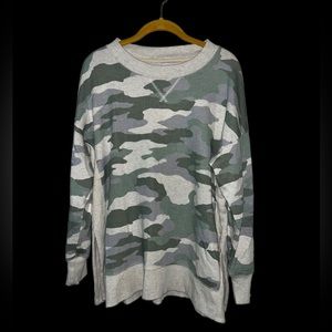 LIKE NEW! American Eagle Aerie, Size Medium Camo Pullover Sweatshirt